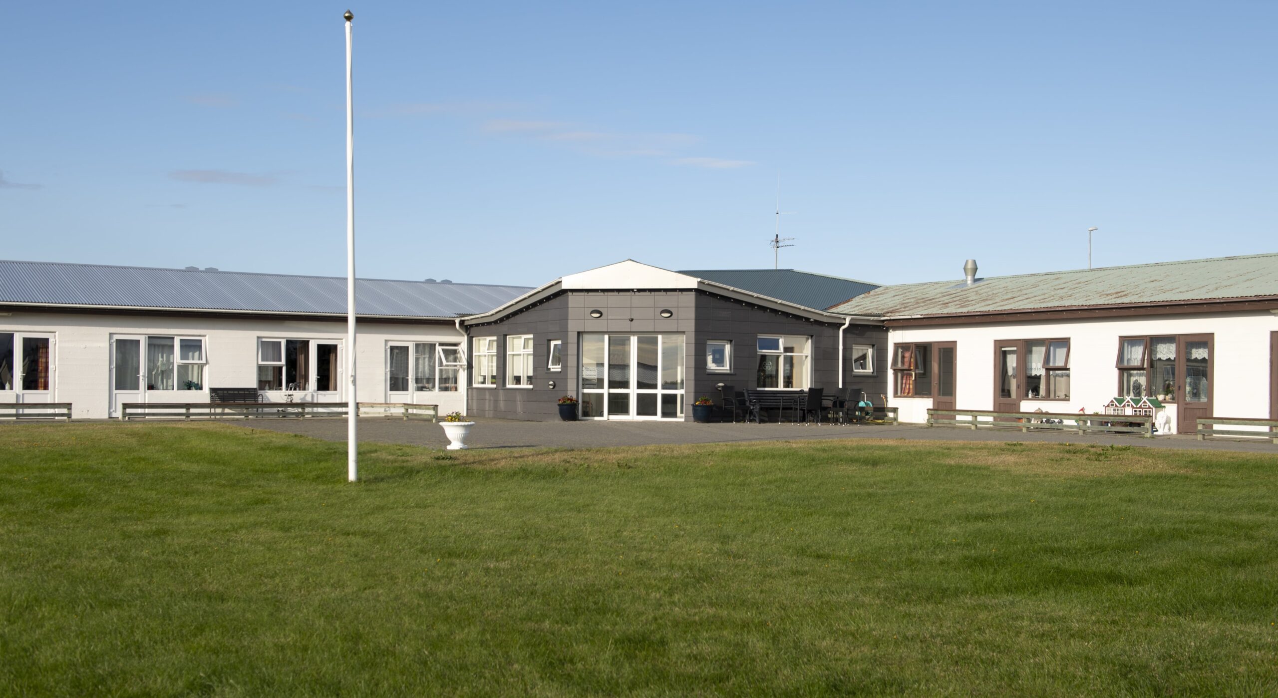 Aðalmynd fyrir “Laus störf á Silfurtúni”