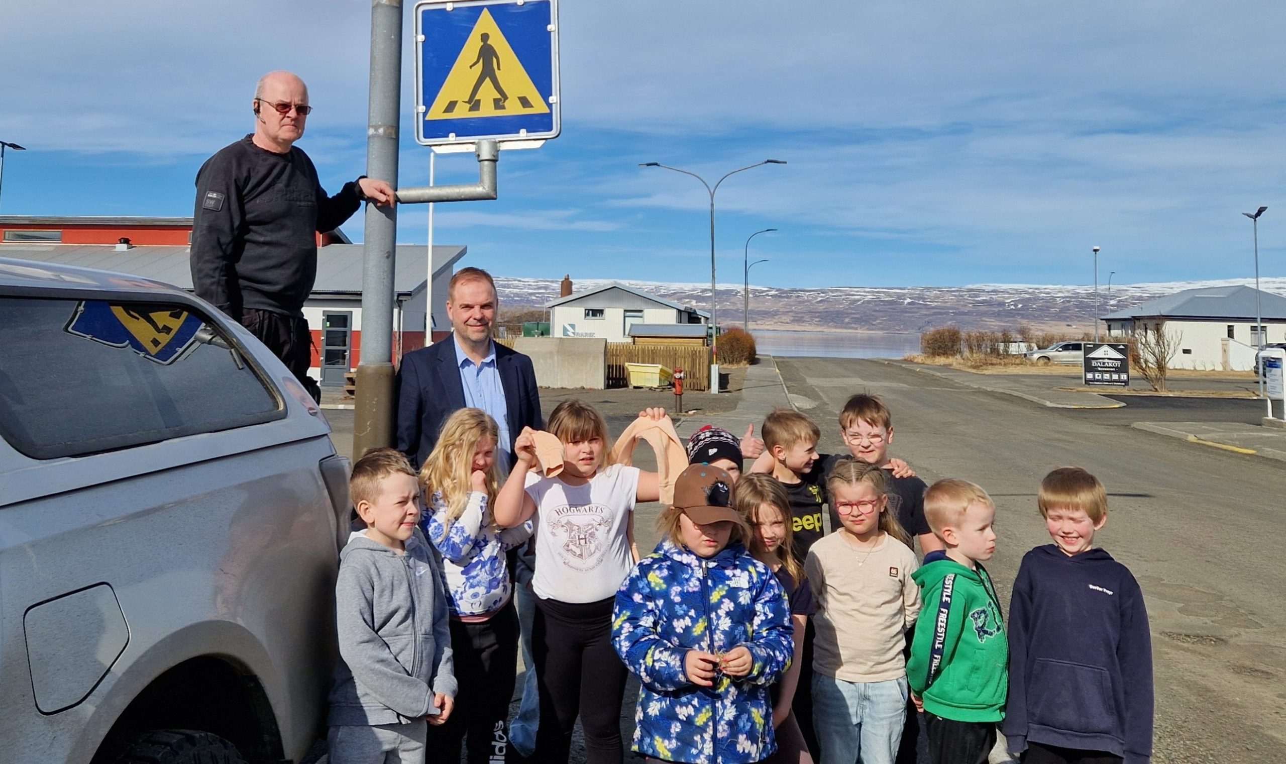 Aðalmynd fyrir “Gangbraut undirbúin í samræmi við beiðni barnanna”